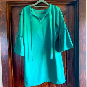 Emerald green shift dress with gorgeous sleeves